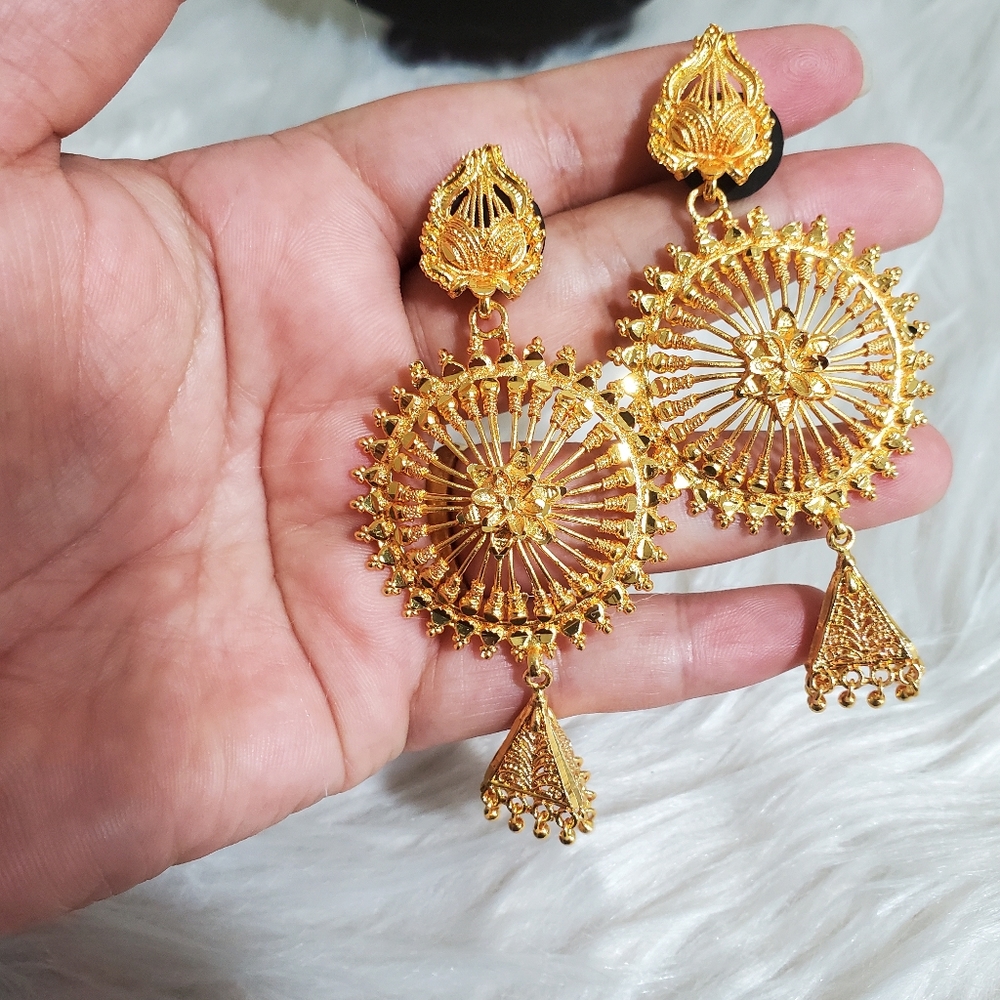 Brand new goldplated Bollywood Indian Pakistani earrings